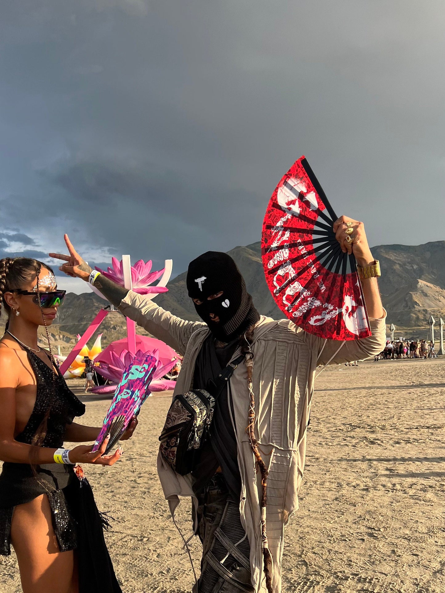Riddim Blood Red Fan